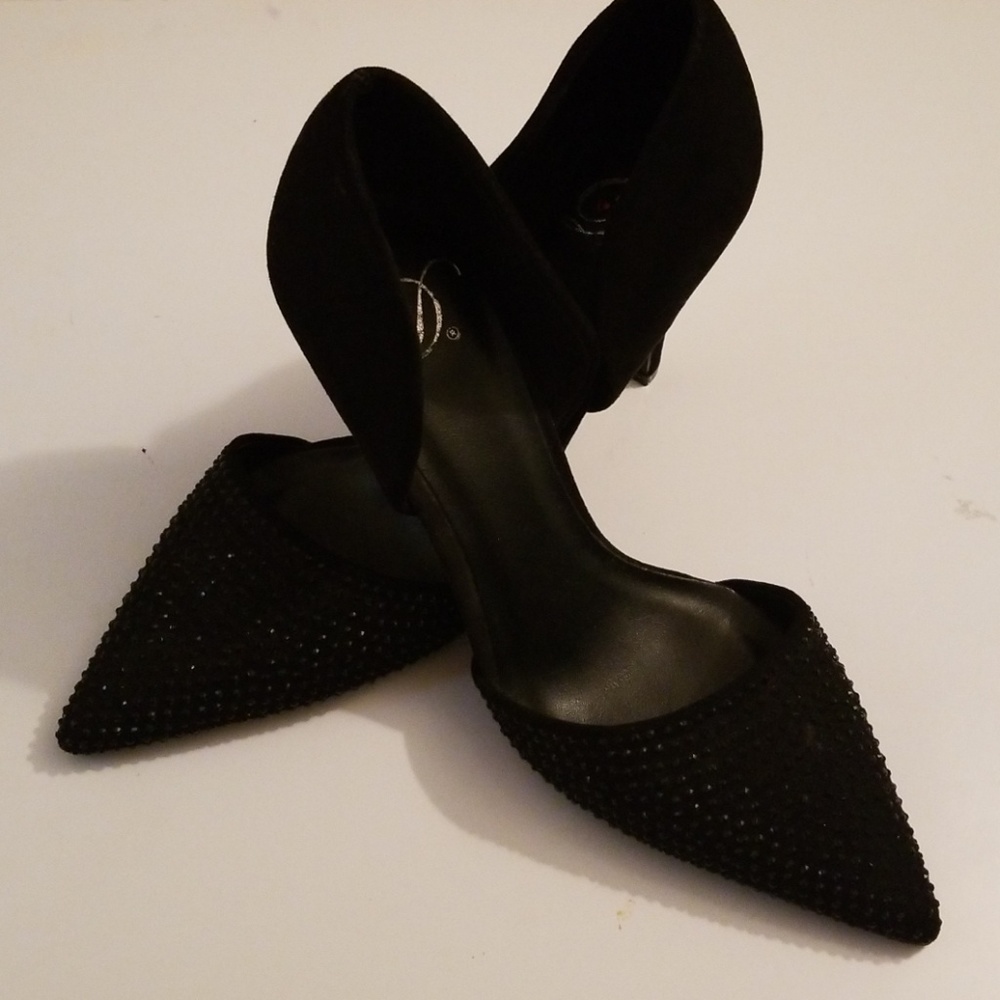 Super cute black heels, only wore once